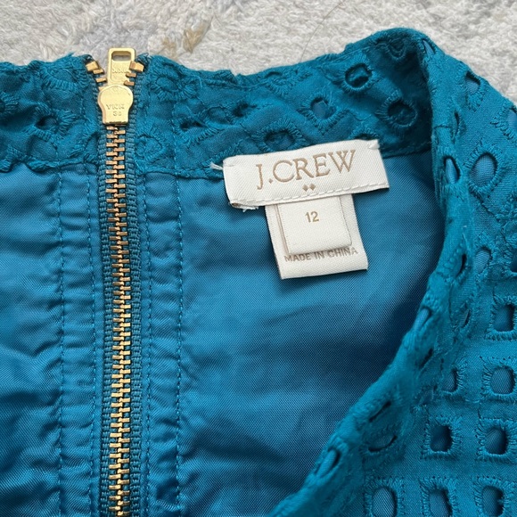 BNWOT JCREW sleeveless mock neck top. - Picture 3 of 3